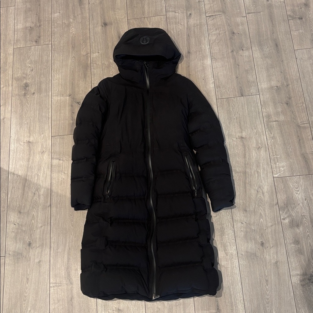 Lululemon Women's Black Puffer Coat